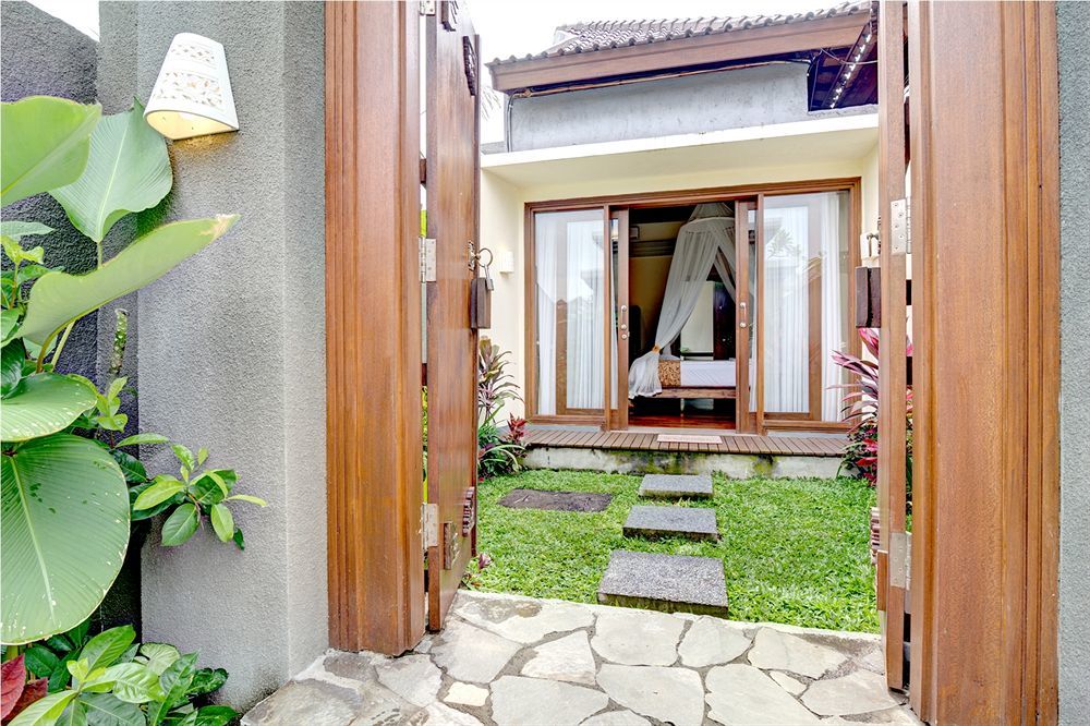 Ladera Villa Ubud Exterior photo